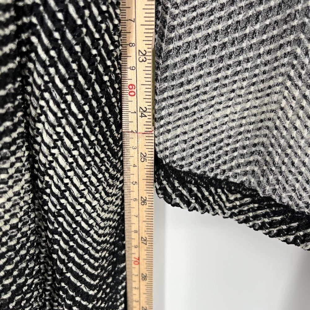 Chicos Travelers Chevron Print Mesh Open Cardigan Size L Black White Lightweight - Picture 7 of 11